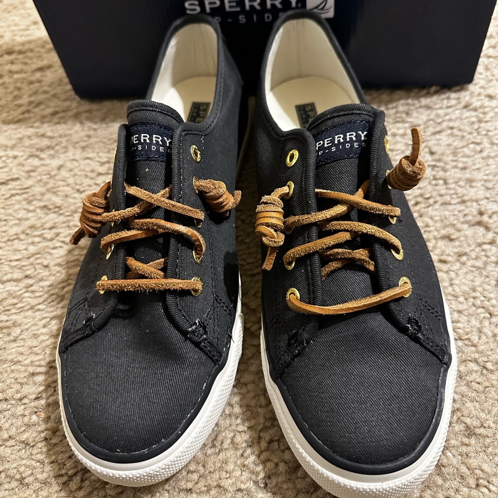 NEW Sperry black sneakers with brown no tie laces and box. Size 8.